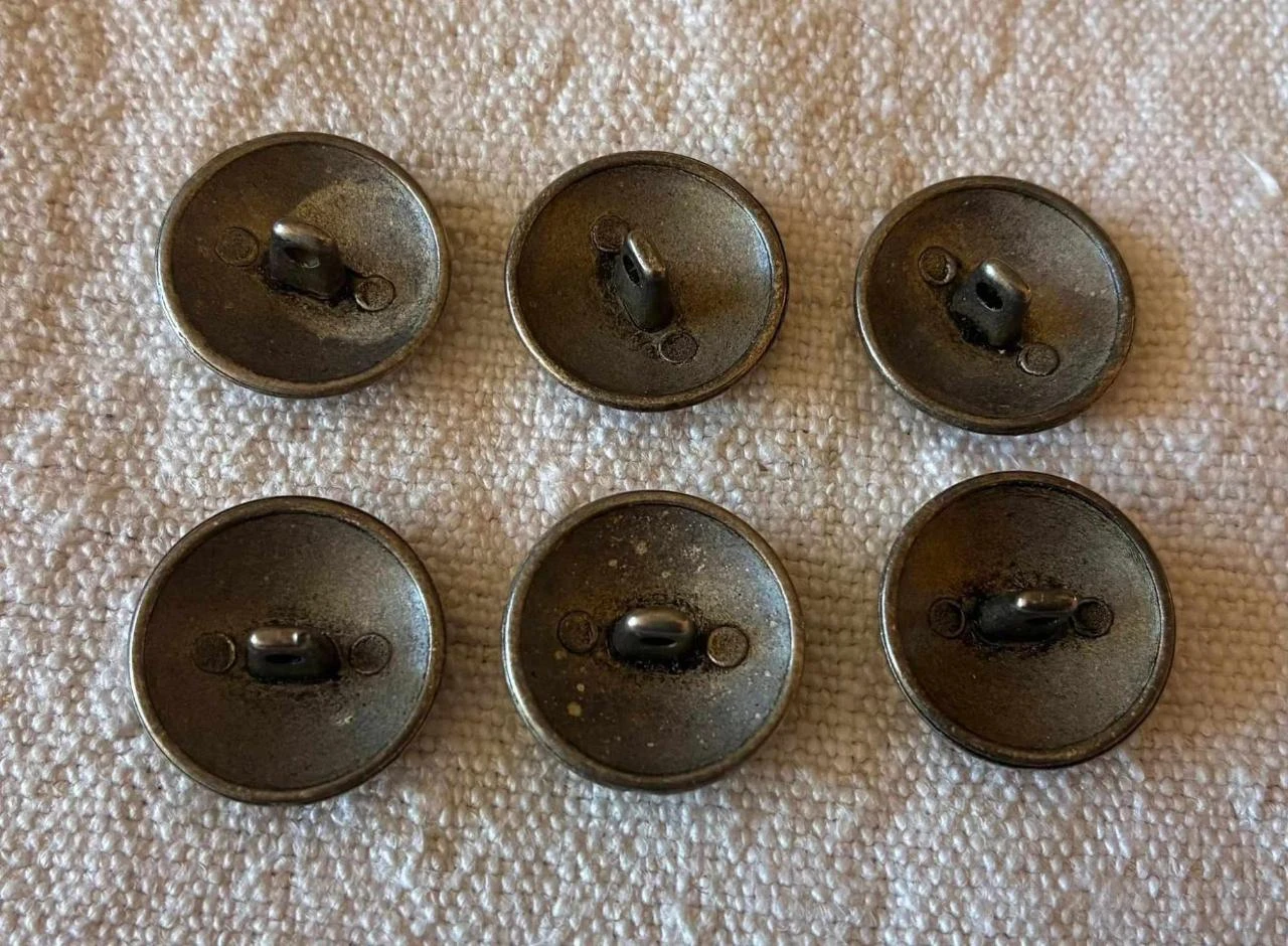 Set van 6 vintage metalen knoppen – Getextureerd industrieel ontwerp – Nieuw – photo 2